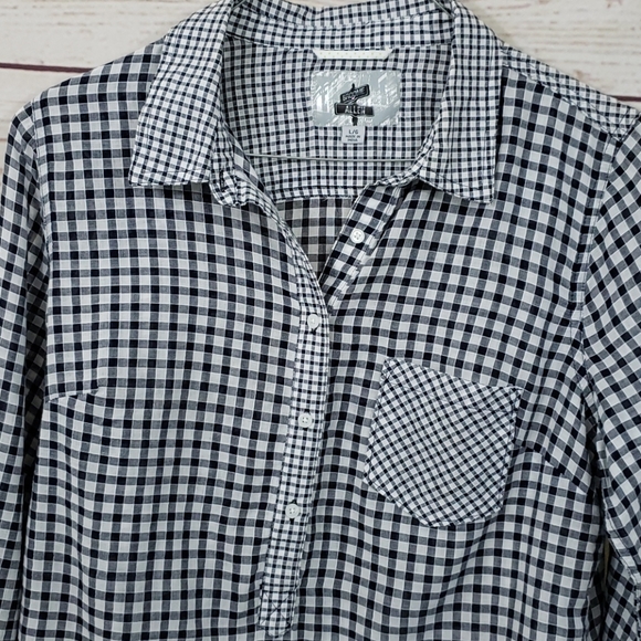 🛑SOLD🛑Gingham♡Western♡Prairie♡Partial Button Down - Picture 2 of 6
